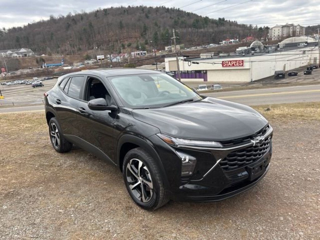 Used 2024 Chevrolet Trax 1RS SUV