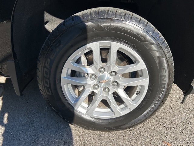 2022 Chevrolet Silverado 1500 LT photo 3