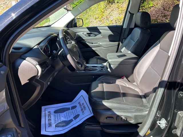 Additional photo of vehicle.