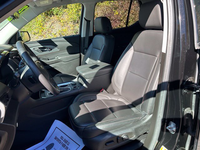 Additional photo of vehicle.