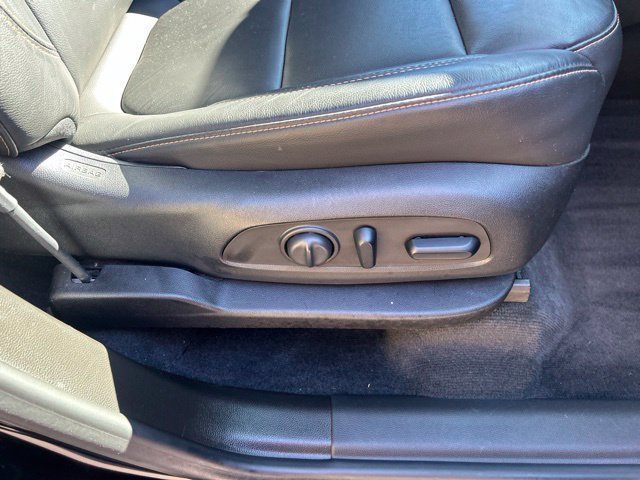 Additional photo of vehicle.