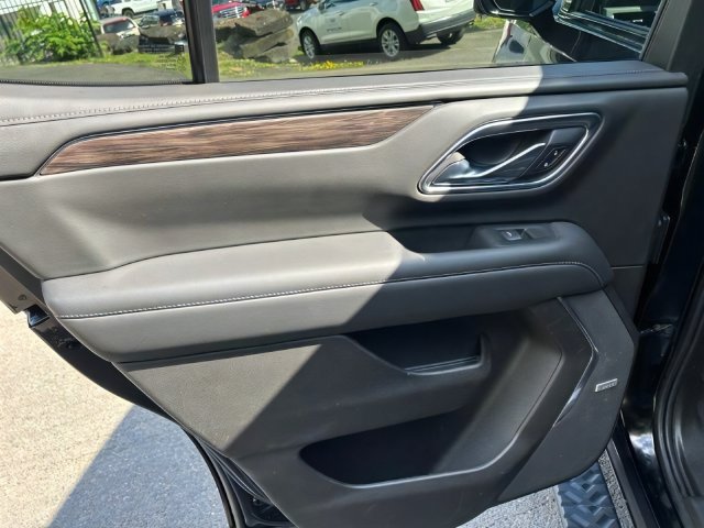 Additional photo of vehicle.