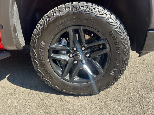2024 Chevrolet Silverado 1500 Custom Trail Boss photo 3