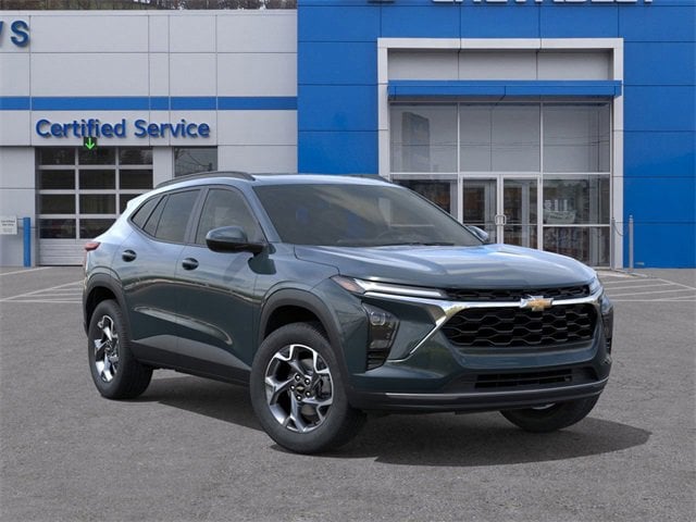 2026 Chevrolet Trax LT photo 2