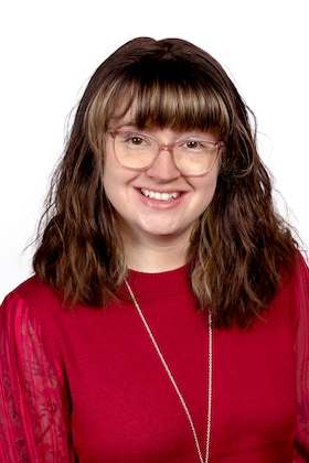 Staff member Jasmine Easley from ID_0737a6869f39