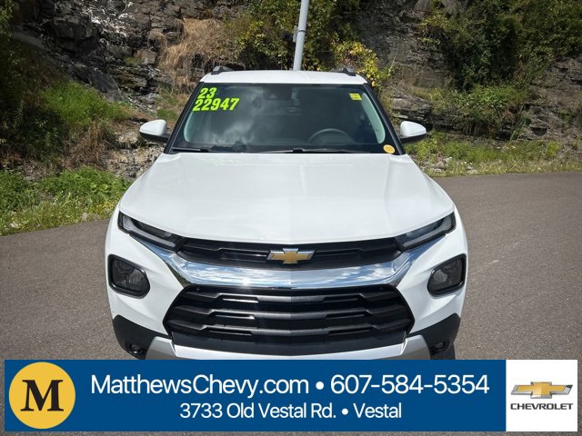 2023 Chevrolet Trailblazer LT photo 2