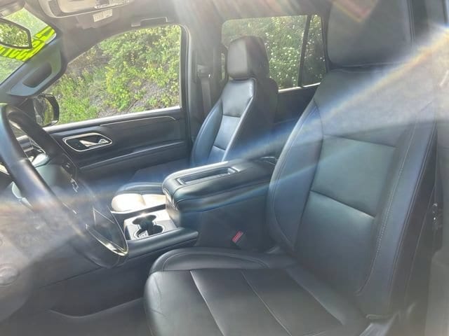 Additional photo of vehicle.