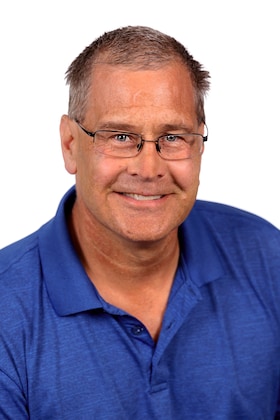 Staff member Jason Little from ID_2668099663c9