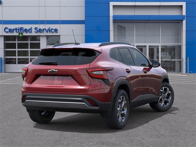2025 Chevrolet Trax LT photo 3