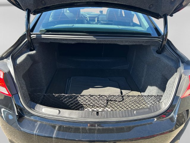 Additional photo of vehicle.