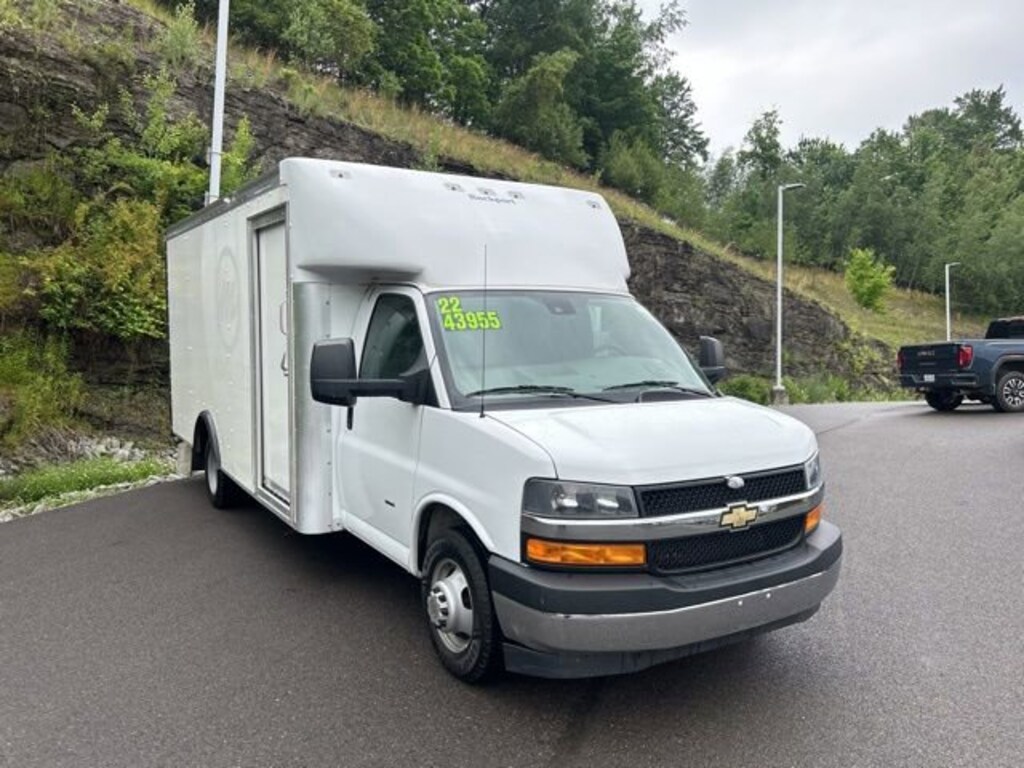 Used 2022 Chevrolet Express Cutaway 3500 VAN 177 Cutaway Van
