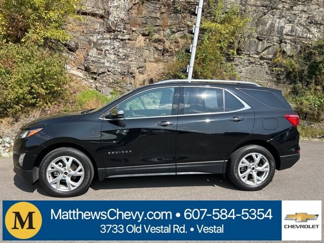 2021 Chevrolet Equinox Premier photo 2