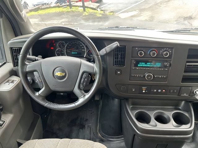 Additional photo of vehicle.
