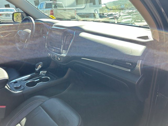 Additional photo of vehicle.