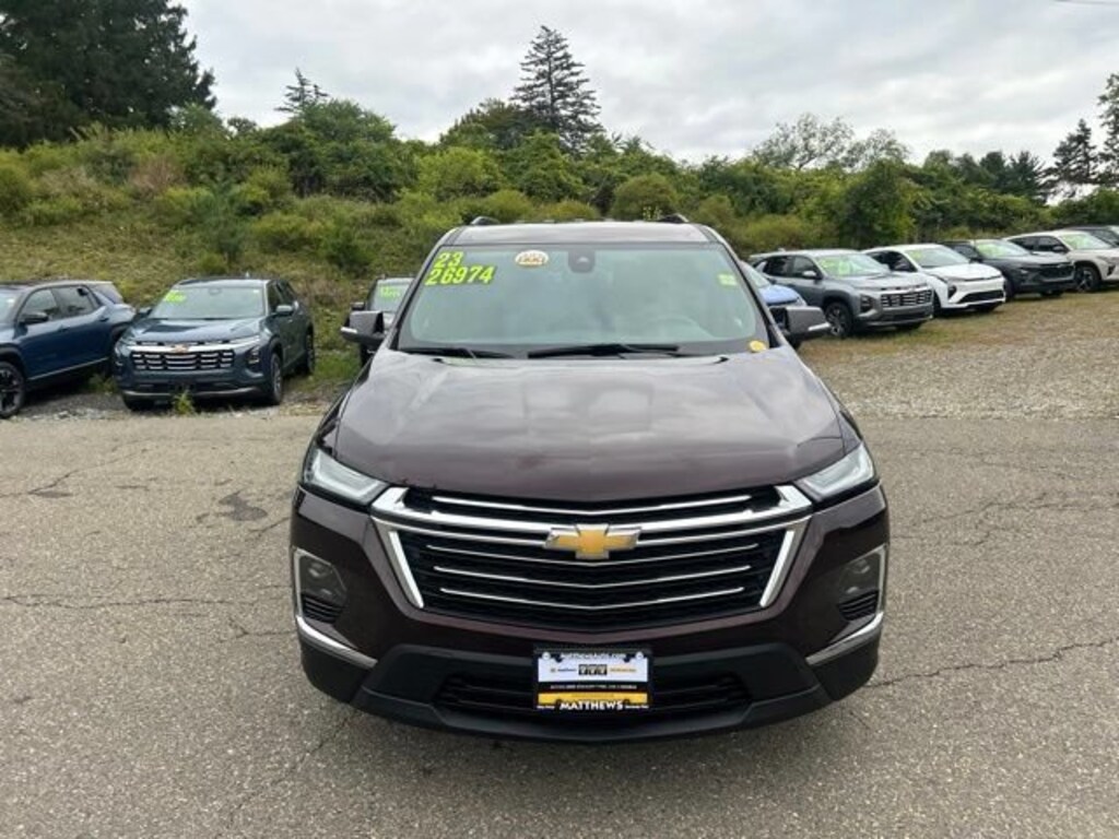 Used 2023 Chevrolet Traverse LT Cloth SUV