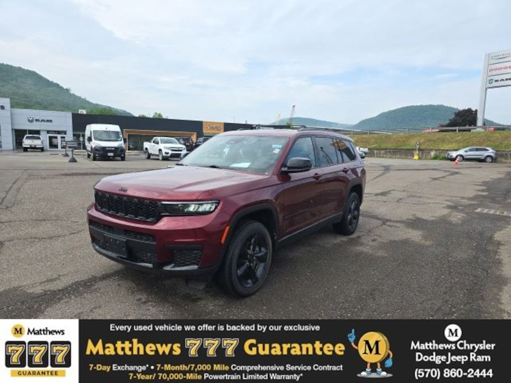 Used 2023 Jeep Grand Cherokee L Laredo SUV