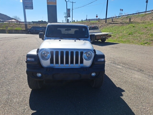 2023 Jeep Wrangler Sport S photo 3