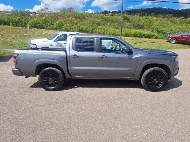 2023 Nissan Frontier SV photo 4