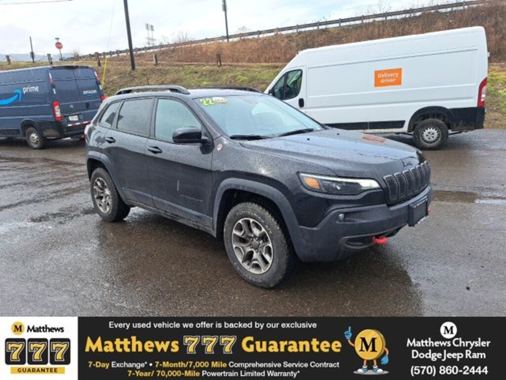 Used 2022 Jeep Cherokee Trailhawk SUV