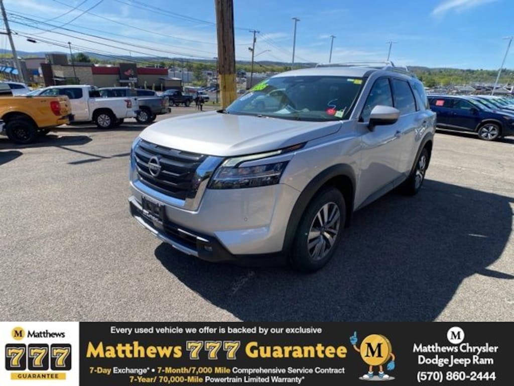 Used 2023 Nissan Pathfinder SL SUV