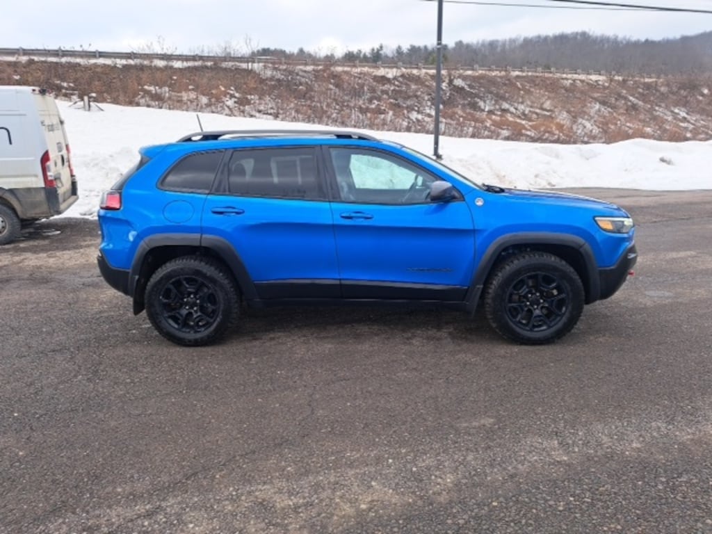 Used 2021 Jeep Cherokee Trailhawk SUV