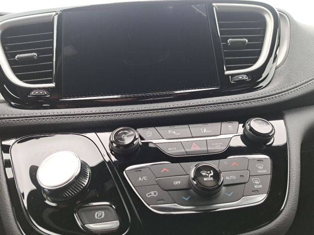 2026 Chrysler Pacifica Select - Photo 22