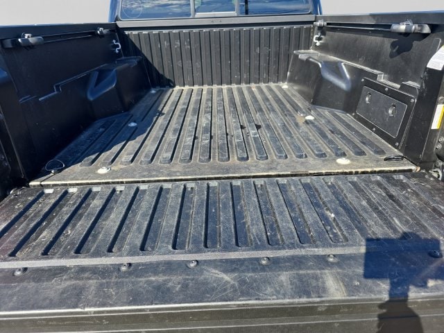 Additional photo of vehicle.