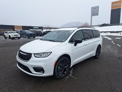 2026 Chrysler Pacifica SELECT AWD Passenger Van