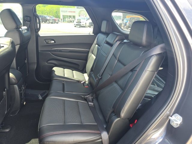 Additional photo of vehicle.