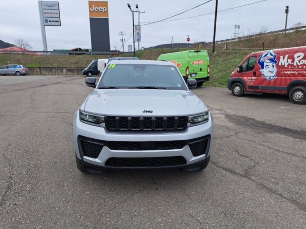 New 2026 Jeep Grand Cherokee LAREDO ALTITUDE 4X4 Sport Utility
