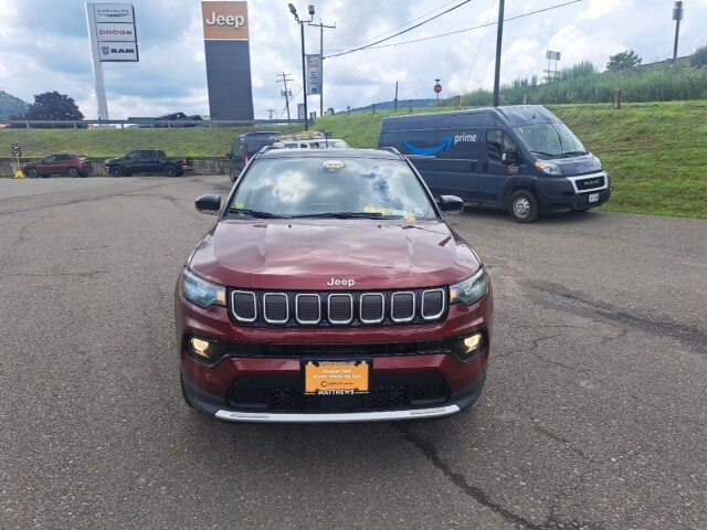 2022 Jeep Compass Limited photo 2
