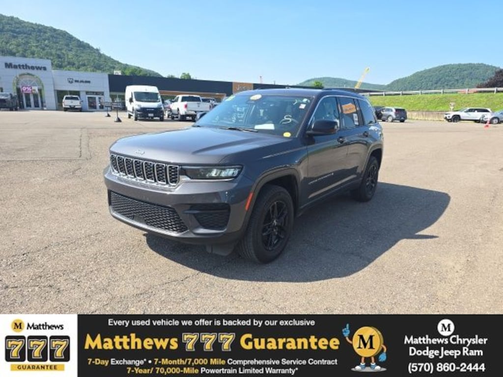 Used 2023 Jeep Grand Cherokee Laredo SUV