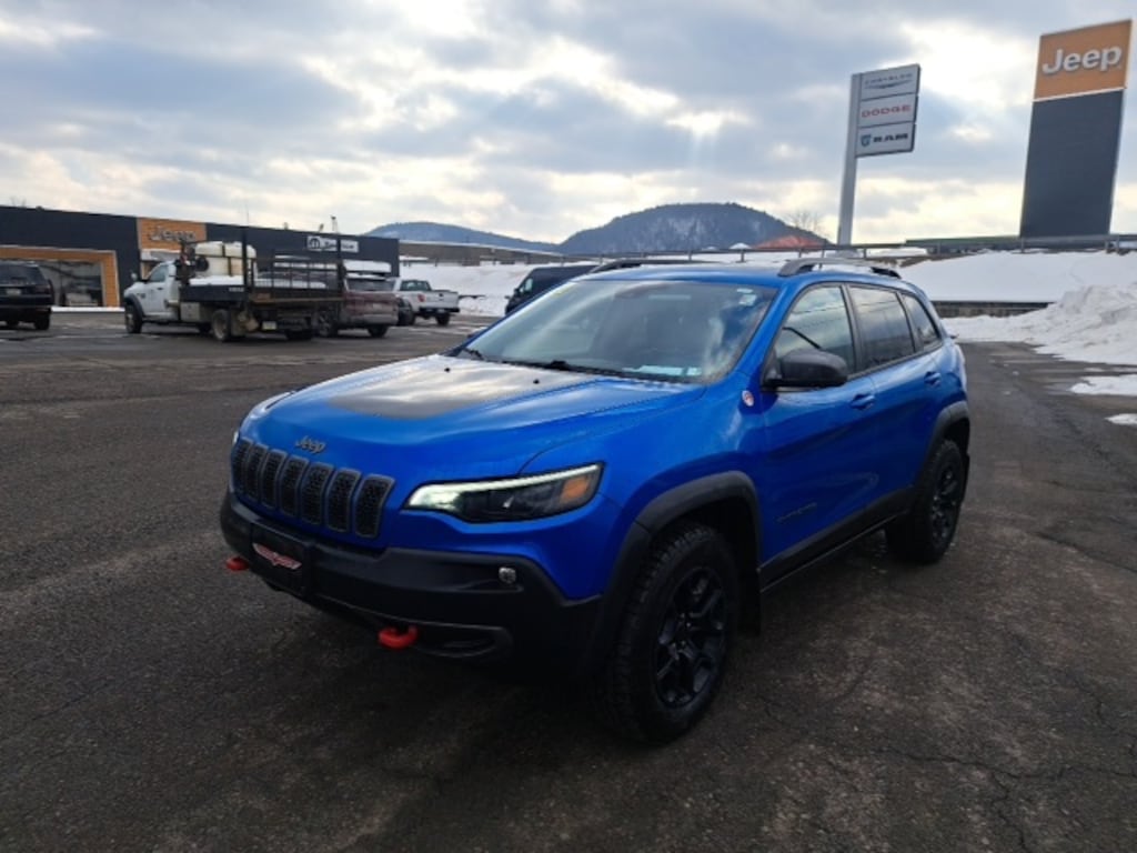 Used 2021 Jeep Cherokee Trailhawk SUV