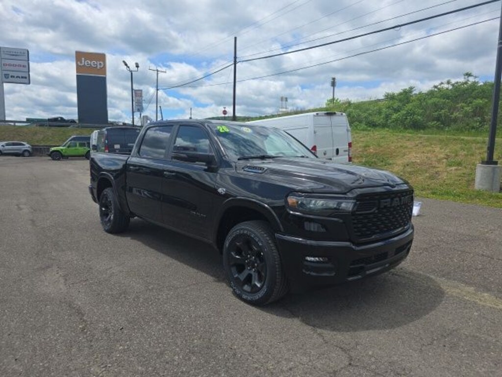 New 2026 Ram 1500 BIG HORN CREW CAB 4X4 5'7 BOX Pickup
