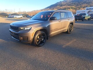2023 Jeep Grand Cherokee L Laredo SUV