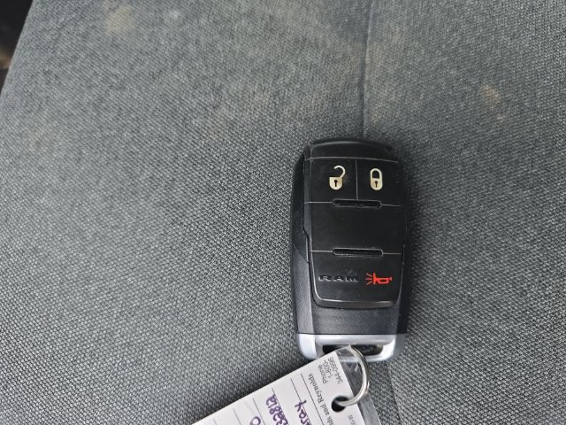 Additional photo of vehicle.