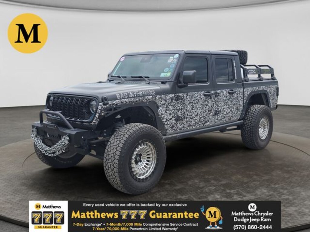 Used 2024 Jeep Gladiator Sport Truck Crew Cab