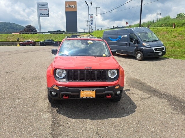 2023 Jeep Renegade Trailhawk photo 3
