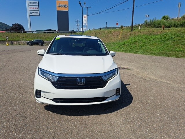 2024 Honda Odyssey Touring photo 3