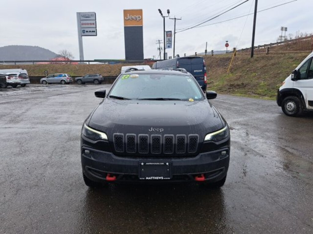 Used 2022 Jeep Cherokee Trailhawk SUV