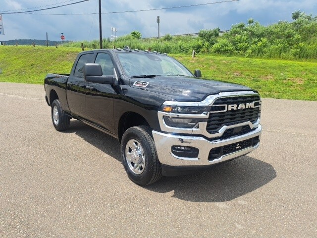 2025 Ram 2500 Tradesman photo 2