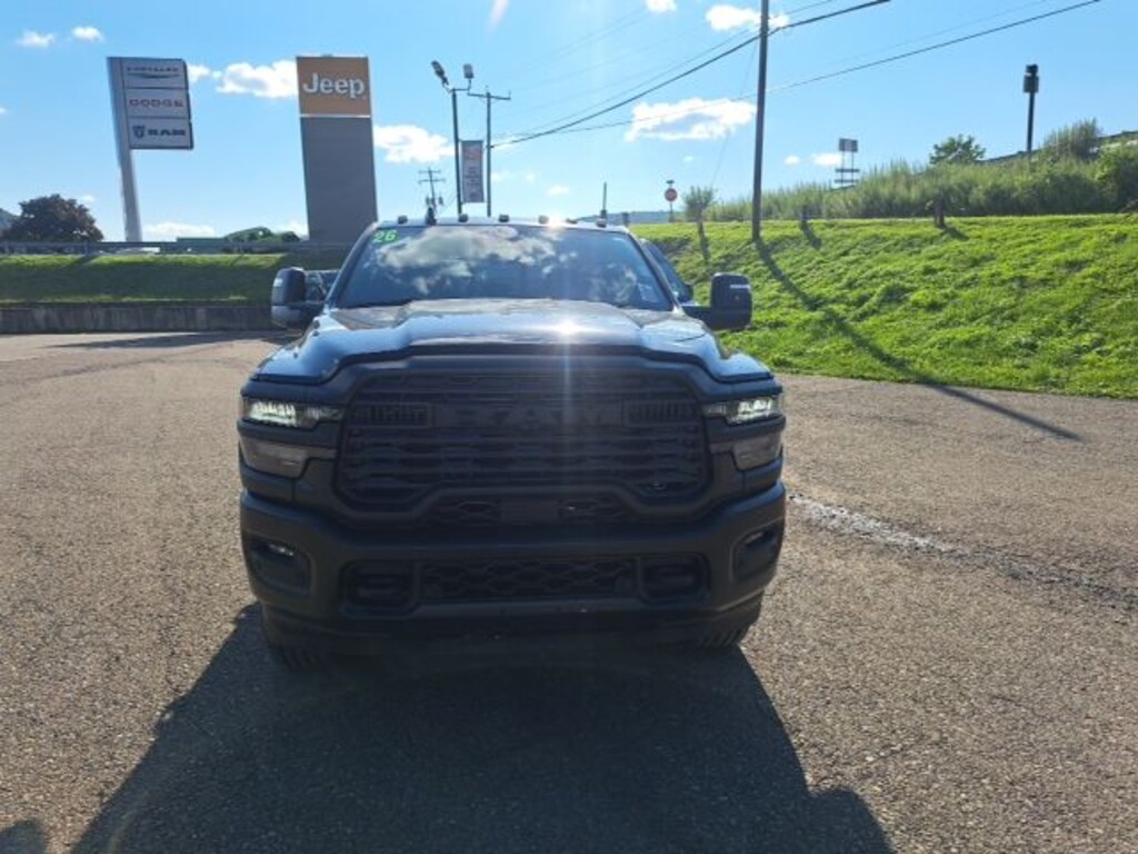 New 2026 Ram 3500 TRADESMAN CREW CAB 4X4 6'4 BOX Pickup