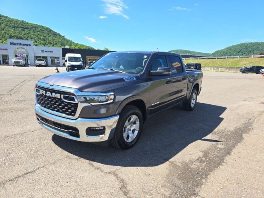 New 2026 Ram 1500 BIG HORN CREW CAB 4X4 5'7 BOX Pickup