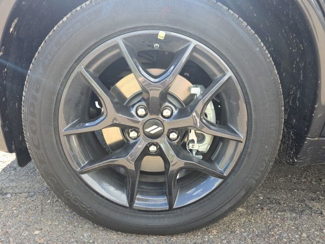 Additional photo of vehicle.