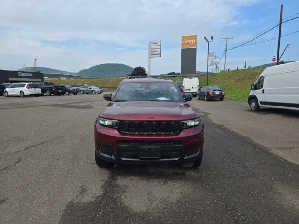 Certified 2023 Jeep Grand Cherokee L Laredo SUV