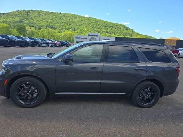 Additional photo of vehicle.