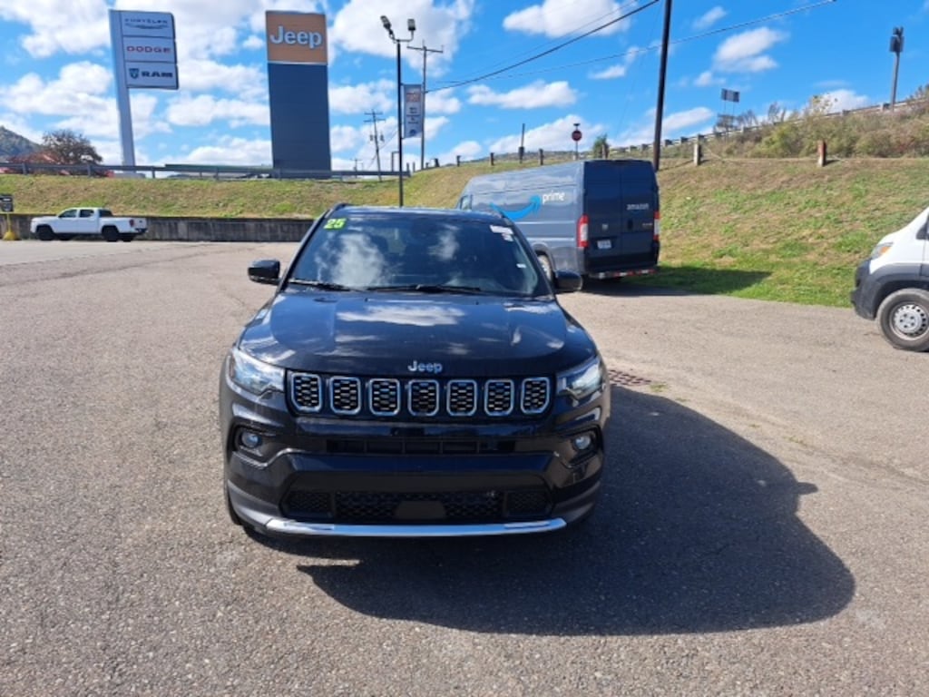 New 2025 Jeep Compass LIMITED 4X4 Sport Utility