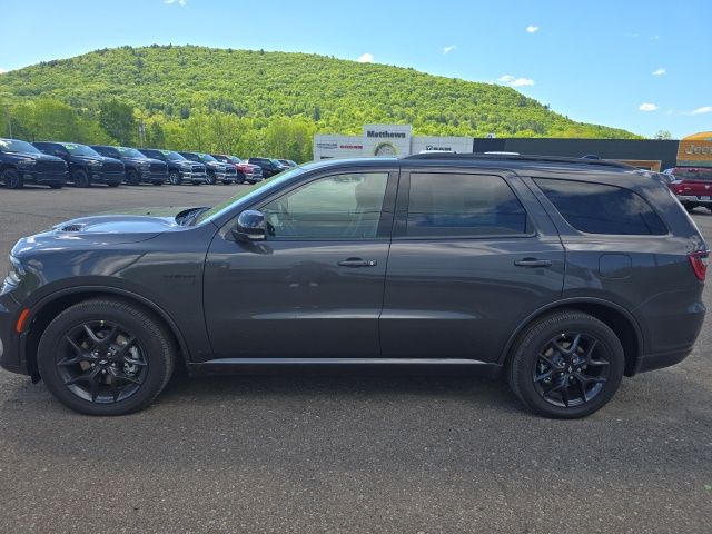 Additional photo of vehicle.