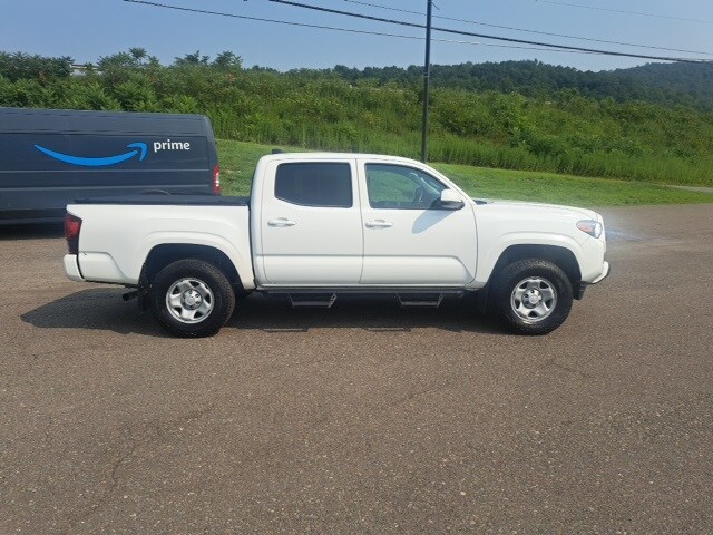 2022 Toyota Tacoma SR V6 photo 4
