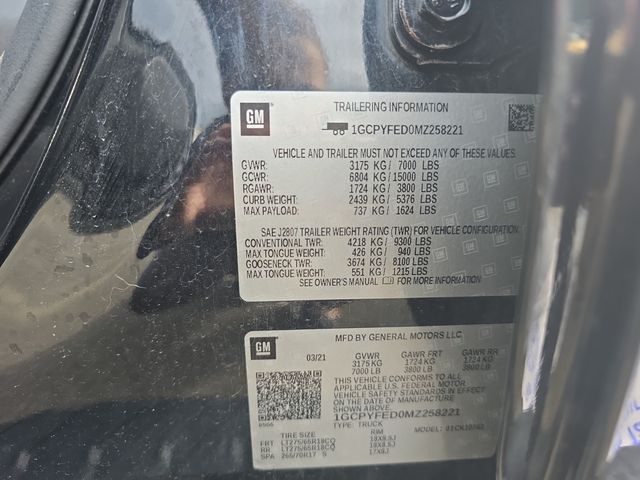 Additional photo of vehicle.